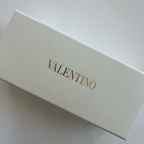 Valentino sunglasses - Picture 3 of 5